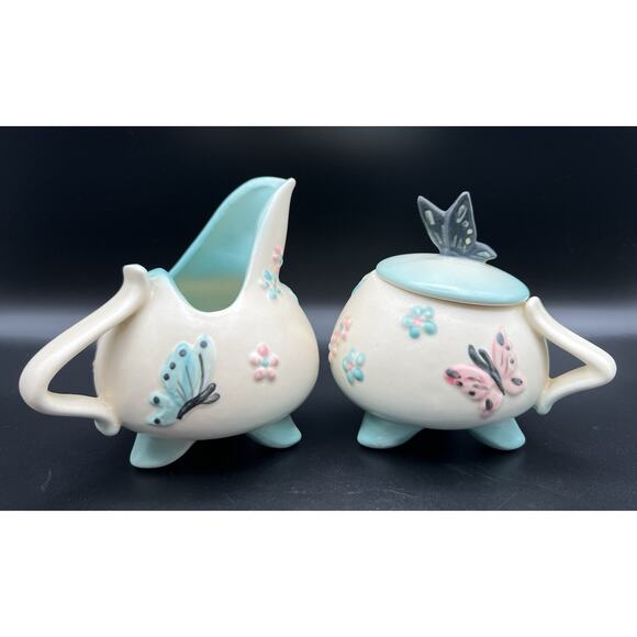 Vintage 1950s Hull Pottery Butterfly Creamer & Sugar Set B19 & B20 - Picture 1 of 16